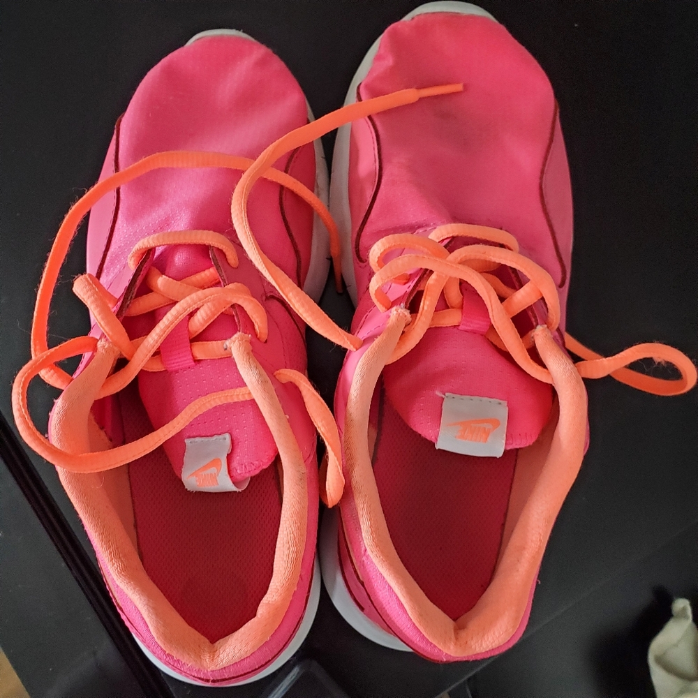 Nike Running Shoes - Picture 6 of 8